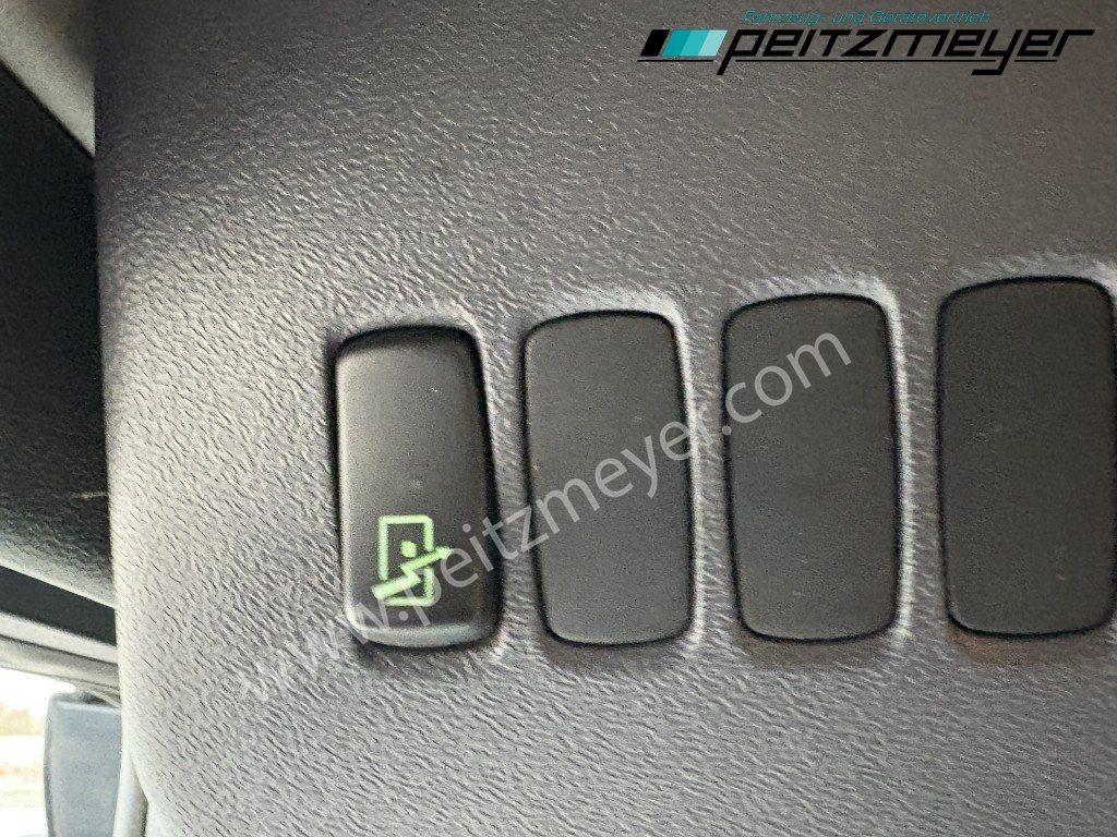 Camião transporte de gado Scania G 450 6x2, Kaba 3-Stock, Hubdach Lenk + Lift,: foto 29 Camião transporte de gado Scania G 450 6x2, Kaba 3-Stock, Hubdach Lenk + Lift,: foto 29