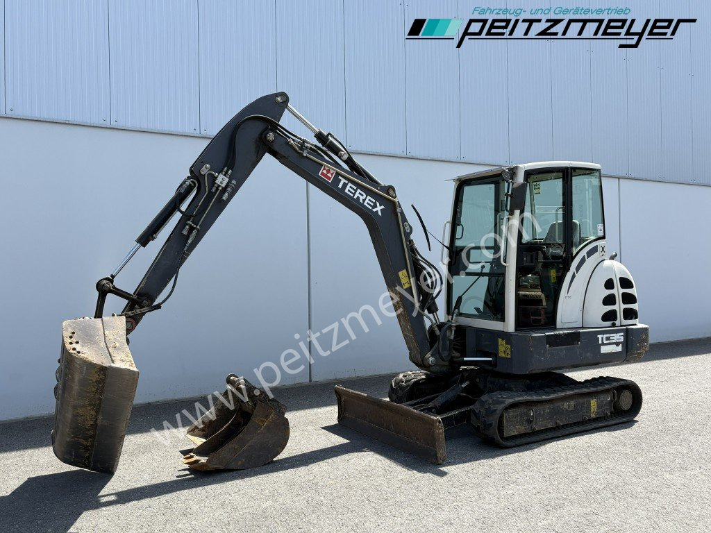 TEREX MINIBAGGER TC 35 mit hydr. Schwenklöffel 1.300 mm - Mini escavadeira: foto 1 TEREX MINIBAGGER TC 35 mit hydr. Schwenklöffel 1.300 mm - Mini escavadeira: foto 1