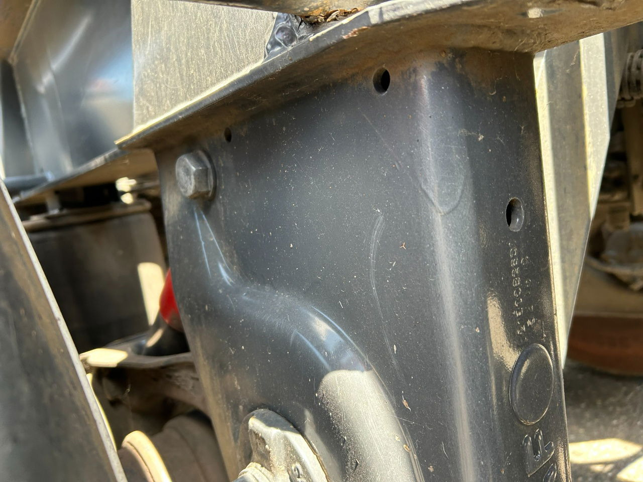 Mafa 2 x in stock 20 ft tipping chassis / disc brakes / lifting axle / alcoa wheels - Semi-reboque transportador de contêineres/ Caixa móvel: foto 5 Mafa 2 x in stock 20 ft tipping chassis / disc brakes / lifting axle / alcoa wheels - Semi-reboque transportador de contêineres/ Caixa móvel: foto 5