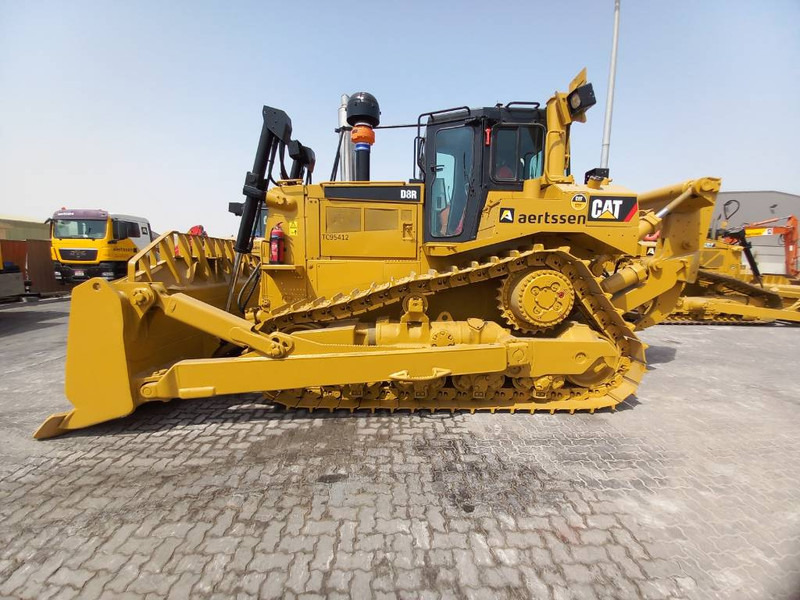 Cat D8R (Abu Dhabi) - Buldôzer: foto 1 Cat D8R (Abu Dhabi) - Buldôzer: foto 1
