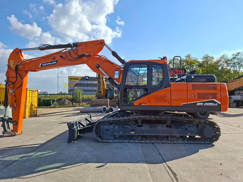 Develon DX 225 LC-7 - Escavadora de rastos: foto 1 Develon DX 225 LC-7 - Escavadora de rastos: foto 1