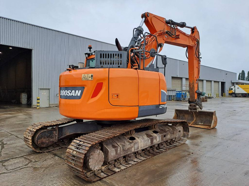 Doosan DX235LCR-5 (+ 3 Buckets) - Escavadora de rastos: foto 4 Doosan DX235LCR-5 (+ 3 Buckets) - Escavadora de rastos: foto 4