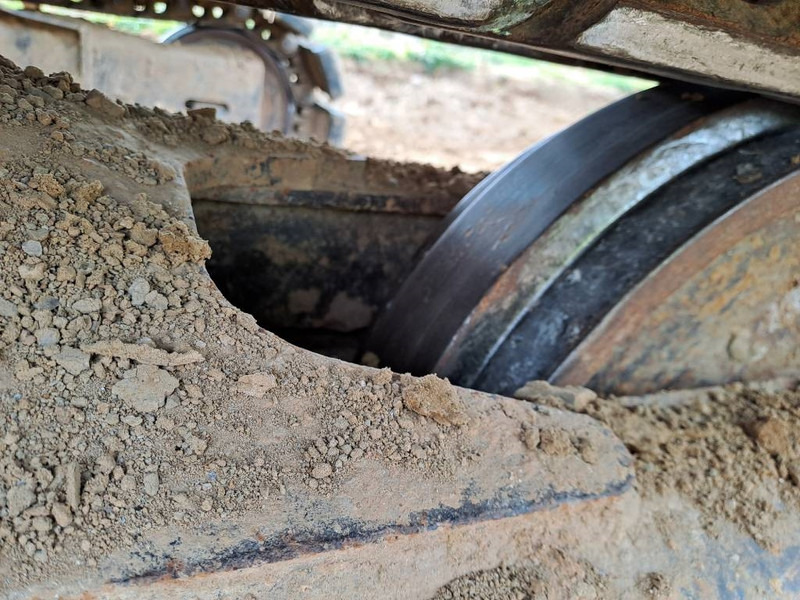 Escavadora de rastos Hitachi ZX135US: foto 12