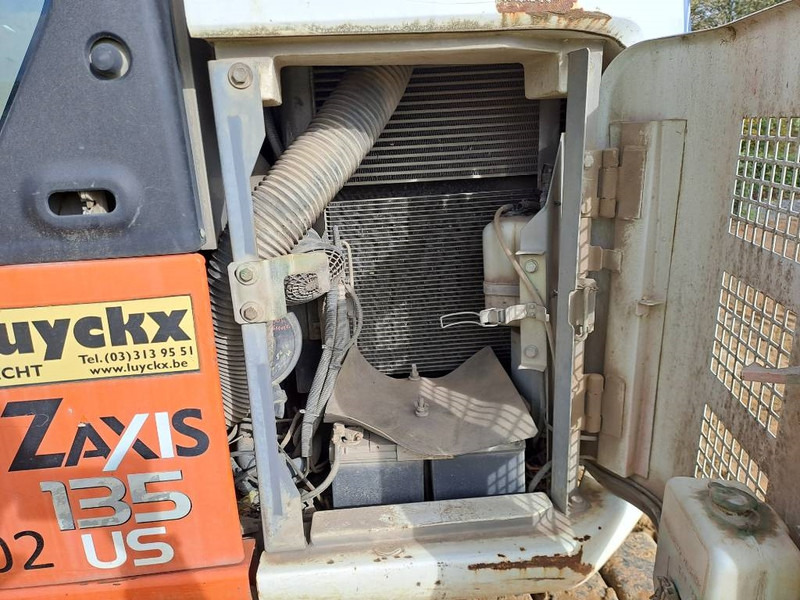 Escavadora de rastos Hitachi ZX135US: foto 15