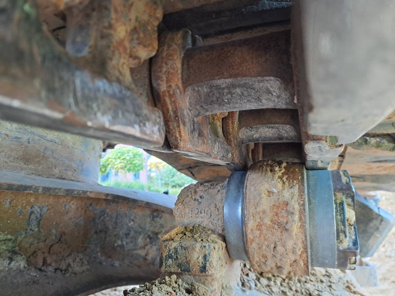 Escavadora de rastos Hitachi ZX135US: foto 13