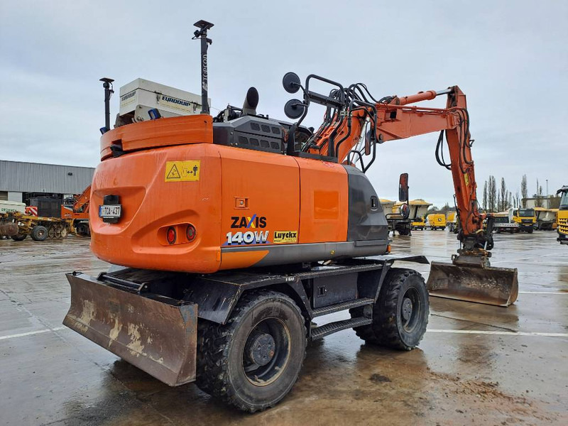 Hitachi ZX140WTB-6 (Topcon GPS + Engcon) - Escavadeira de rodas: foto 4 Hitachi ZX140WTB-6 (Topcon GPS + Engcon) - Escavadeira de rodas: foto 4