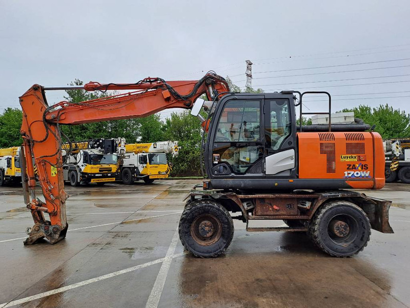 Hitachi ZX170W-6-2P - Escavadeira de rodas: foto 1 Hitachi ZX170W-6-2P - Escavadeira de rodas: foto 1