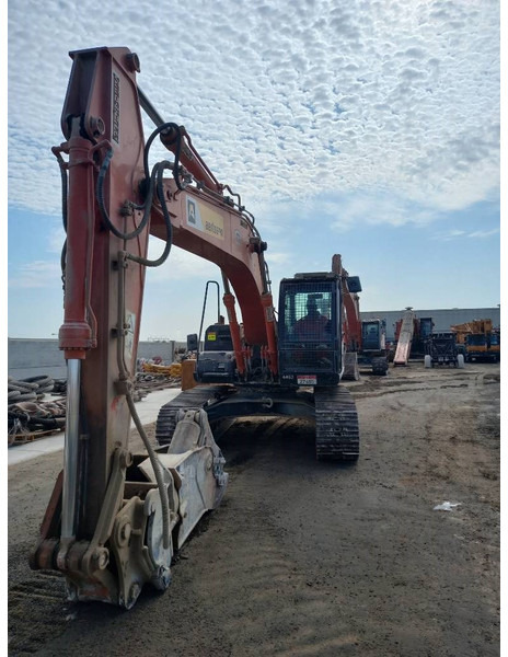 Hitachi ZX220LC (Abu Dhabi) - Escavadora de rastos: foto 5 Hitachi ZX220LC (Abu Dhabi) - Escavadora de rastos: foto 5