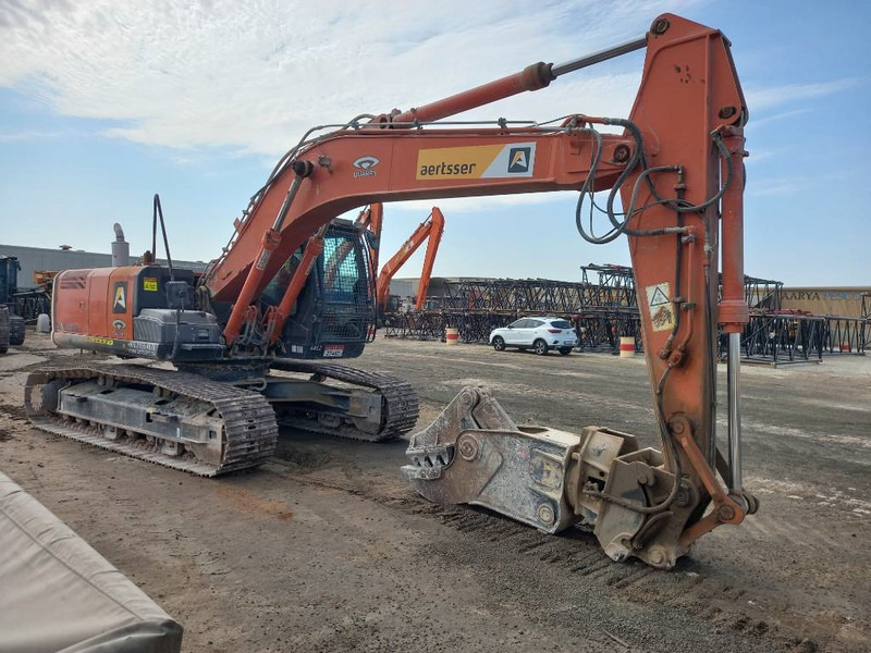 Hitachi ZX220LC (Abu Dhabi) - Escavadora de rastos: foto 3 Hitachi ZX220LC (Abu Dhabi) - Escavadora de rastos: foto 3