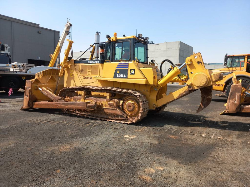 Komatsu D155A-6R (4 pieces available - Abu Dhabi) - Buldôzer: foto 2 Komatsu D155A-6R (4 pieces available - Abu Dhabi) - Buldôzer: foto 2
