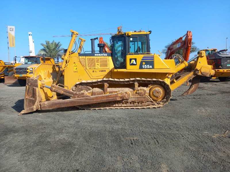 Komatsu D155A-6R (4 pieces available - Abu Dhabi) - Buldôzer: foto 1 Komatsu D155A-6R (4 pieces available - Abu Dhabi) - Buldôzer: foto 1