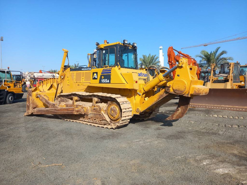 Komatsu D155A-6R (4 pieces available - Abu Dhabi) - Buldôzer: foto 2 Komatsu D155A-6R (4 pieces available - Abu Dhabi) - Buldôzer: foto 2