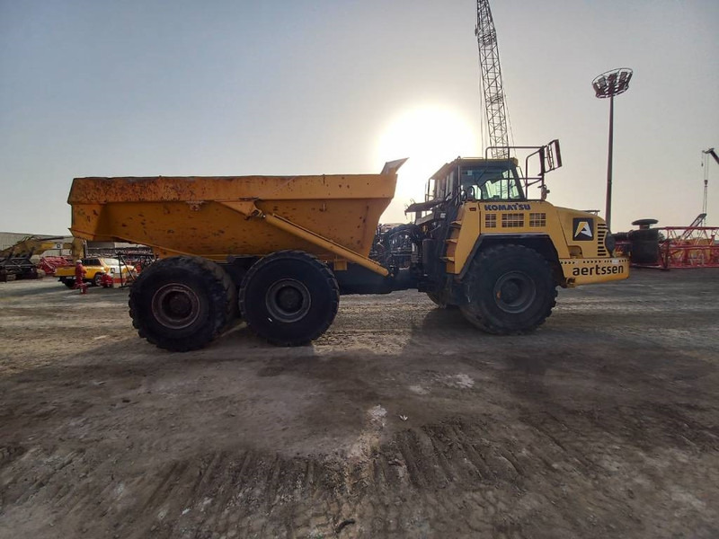 Komatsu HM400-3R (4 pcs available in Abu Dhabi) - Caminhão articulado: foto 4 Komatsu HM400-3R (4 pcs available in Abu Dhabi) - Caminhão articulado: foto 4