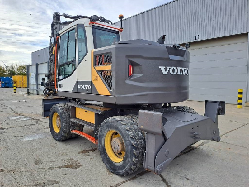 Volvo EWR150E + Engcon Rototilt - Escavadeira de rodas: foto 2 Volvo EWR150E + Engcon Rototilt - Escavadeira de rodas: foto 2