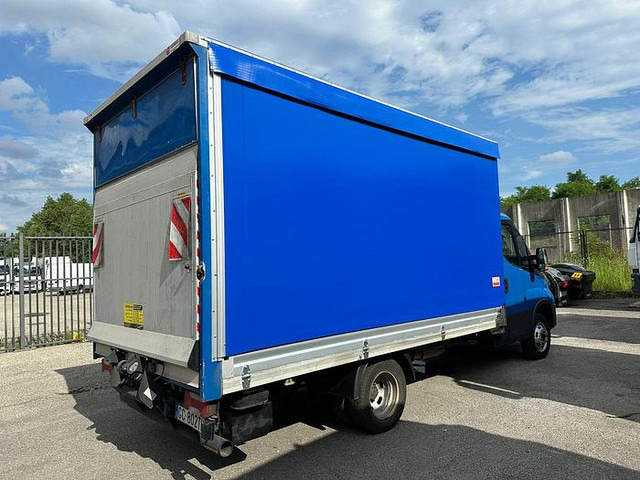 Iveco 35C16 - Carrinha de lona: foto 4 Iveco 35C16 - Carrinha de lona: foto 4
