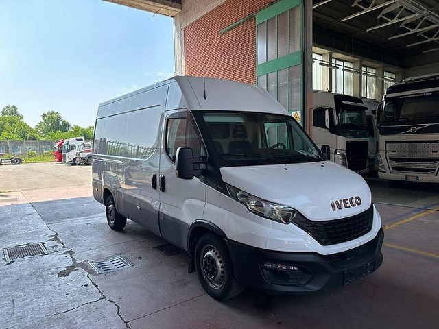 Iveco 35S16 - Furgão: foto 2 Iveco 35S16 - Furgão: foto 2