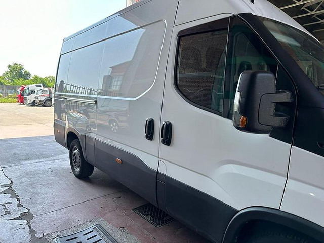 Iveco 35S16 - Furgão: foto 5 Iveco 35S16 - Furgão: foto 5