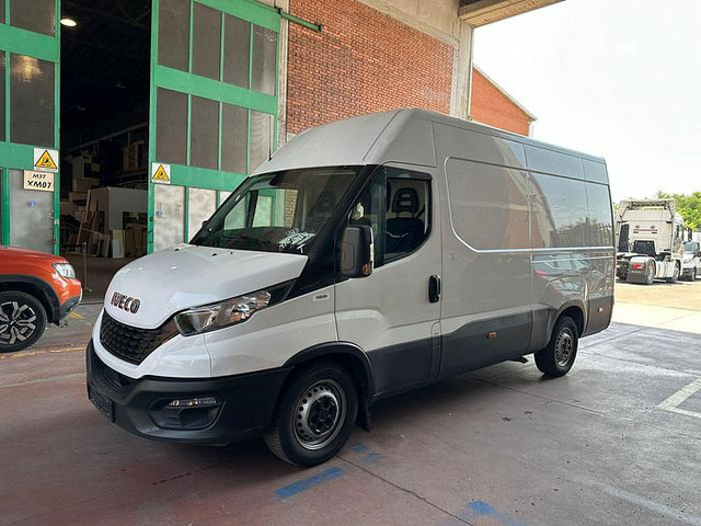 Iveco 35S16 - Furgão: foto 1 Iveco 35S16 - Furgão: foto 1
