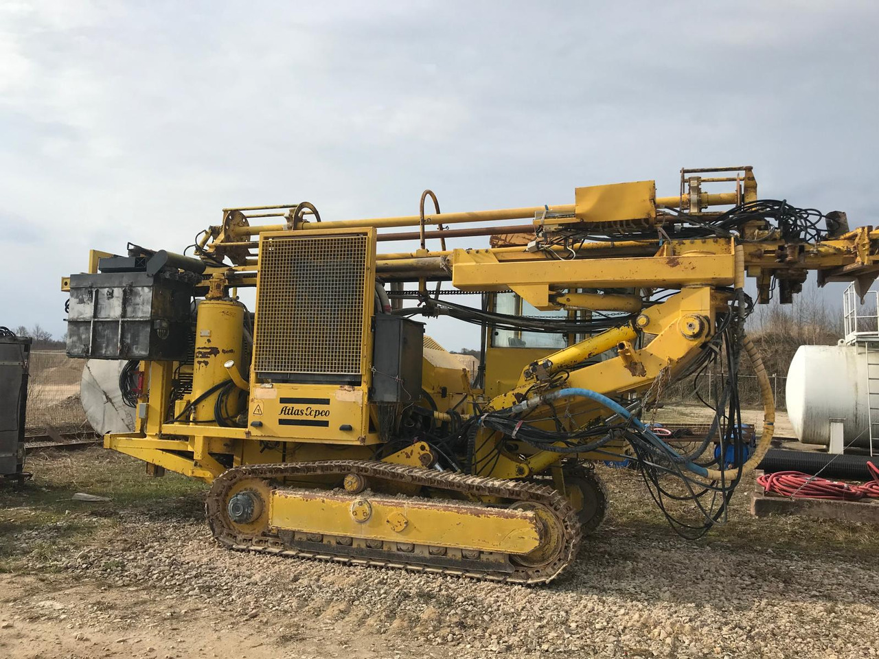 Atlas Copco ROC 860 HC-3 - Máquina de perfuração: foto 1 Atlas Copco ROC 860 HC-3 - Máquina de perfuração: foto 1