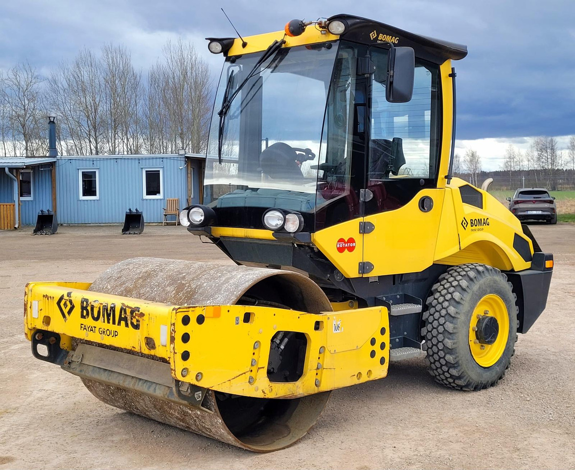 BOMAG BW145D-5 EPA - Rolo: foto 1 BOMAG BW145D-5 EPA - Rolo: foto 1