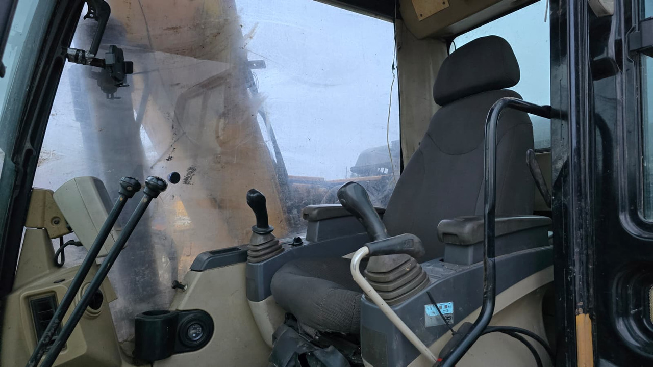 CATERPILLAR 312D - Escavadora de rastos: foto 4 CATERPILLAR 312D - Escavadora de rastos: foto 4