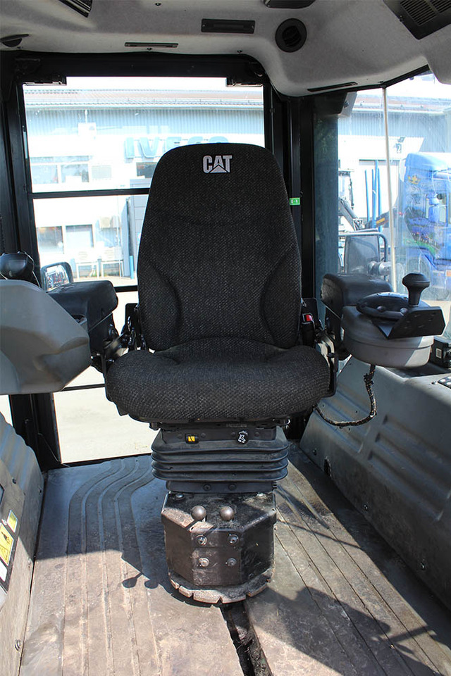 CATERPILLAR CD10 - Compactador de asfalto: foto 5 CATERPILLAR CD10 - Compactador de asfalto: foto 5