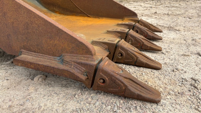 IRON ATTACHMENTS CW30 1100mm - Balde escavadora para Escavadeira: foto 5 IRON ATTACHMENTS CW30 1100mm - Balde escavadora para Escavadeira: foto 5