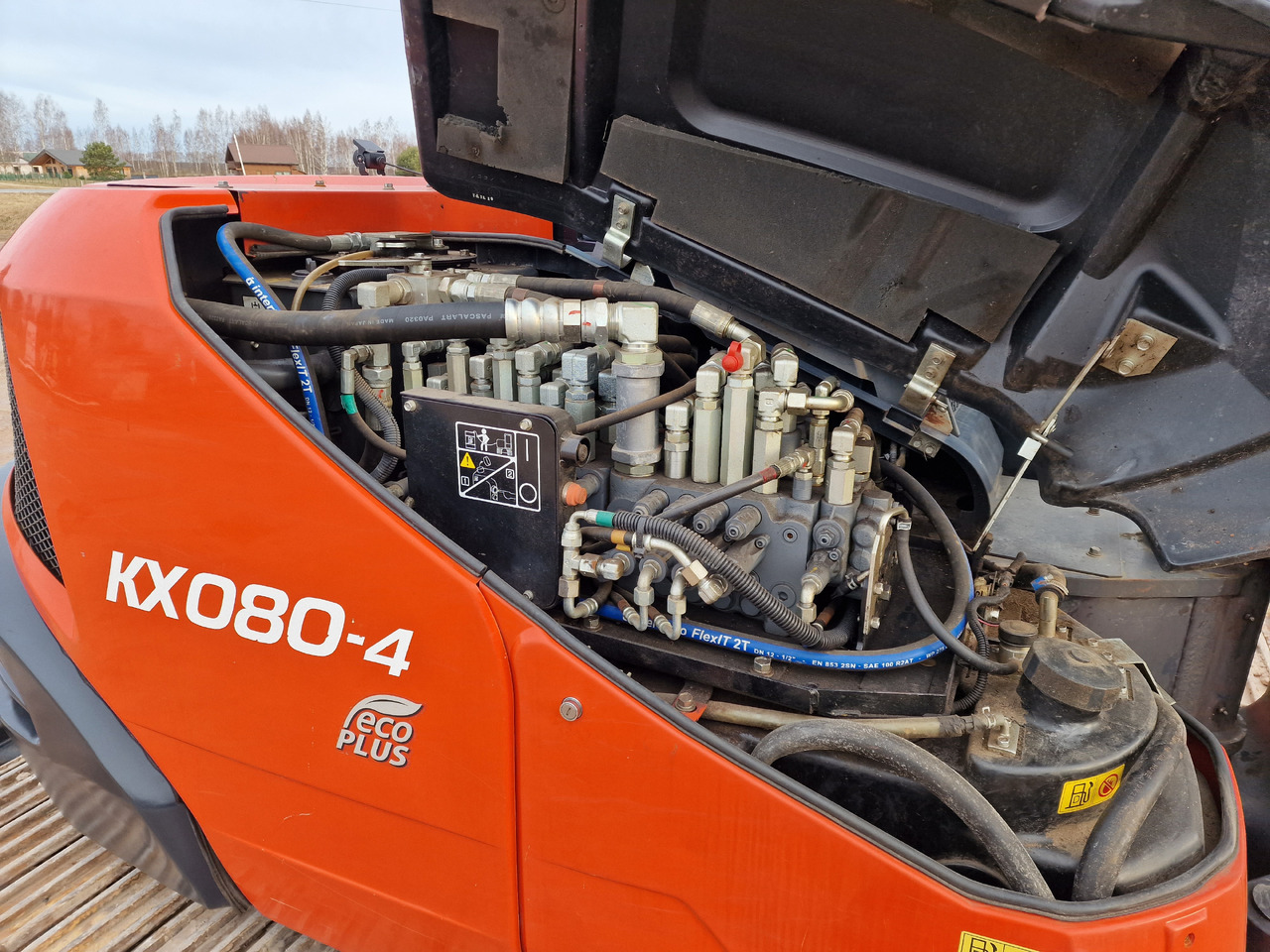 Mini escavadeira KUBOTA KX080-4. Metal tracks.: foto 13