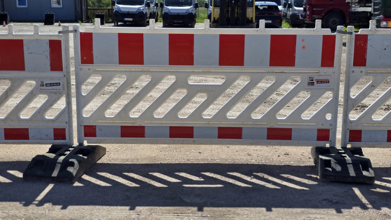 Nissen barrier fence. 2100x1100 - Ferramenta/ Equipamento: foto 4 Nissen barrier fence. 2100x1100 - Ferramenta/ Equipamento: foto 4