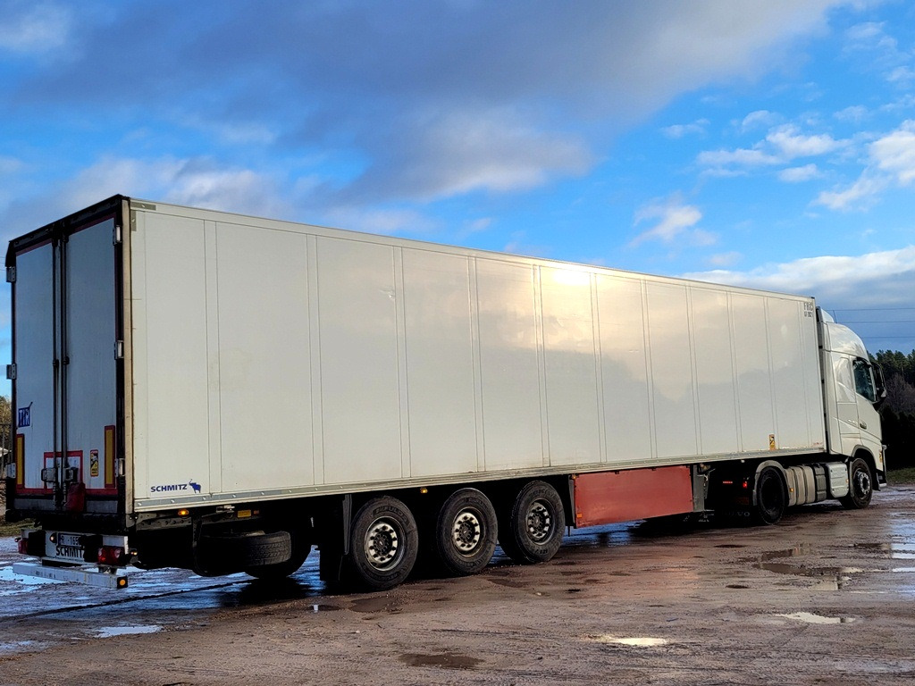 Volvo FH460 + refrigerated semi-trailer - Tractor: foto 2 Volvo FH460 + refrigerated semi-trailer - Tractor: foto 2