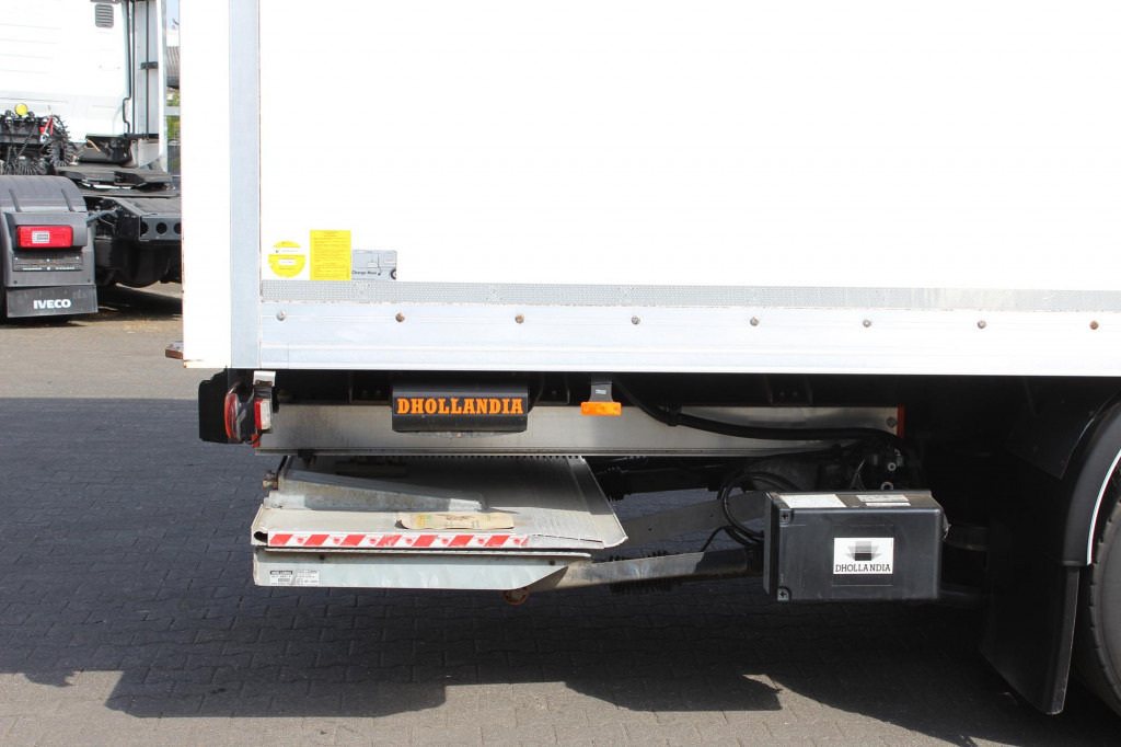 Daf LF 290 Koffer Klima LDW Rolltor LBW 298Tkm - Camião: foto 4 Daf LF 290 Koffer Klima LDW Rolltor LBW 298Tkm - Camião: foto 4