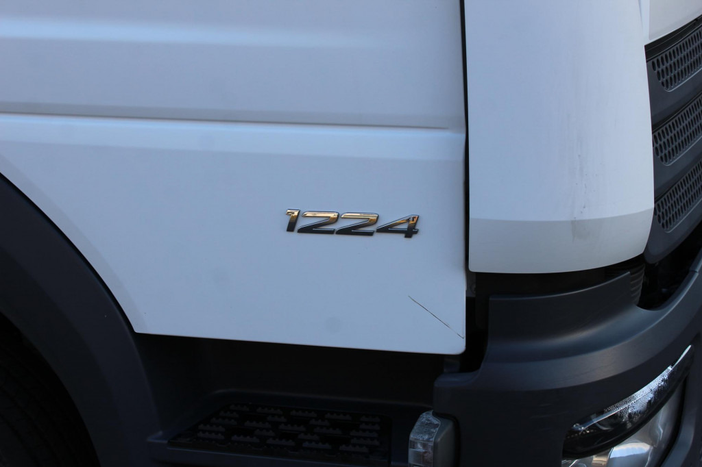 Mercedes-Benz Atego 1224 E6 Klima Laderbordwand AHK - Camião: foto 4 Mercedes-Benz Atego 1224 E6 Klima Laderbordwand AHK - Camião: foto 4