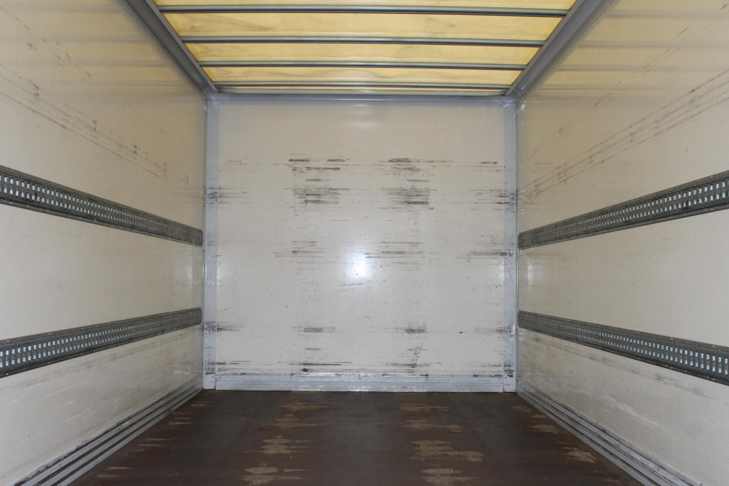 Mercedes-Benz Atego 818 E6 Koffer Klima LDW Schalter LBW - Camião: foto 2 Mercedes-Benz Atego 818 E6 Koffer Klima LDW Schalter LBW - Camião: foto 2