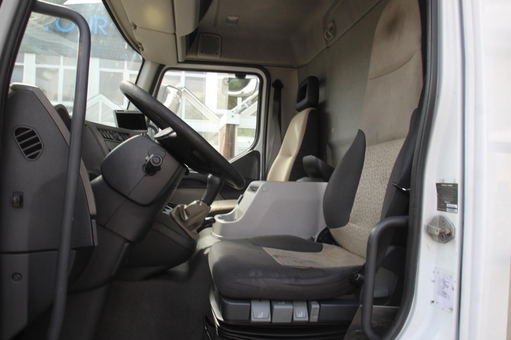 Renault Midlum 220 E5 CS 850 Strom LBW Seiten Tür FRC - Camião: foto 2 Renault Midlum 220 E5 CS 850 Strom LBW Seiten Tür FRC - Camião: foto 2
