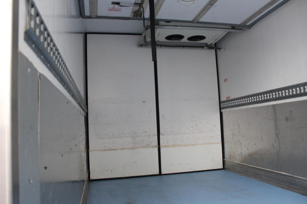 Iveco Daily 70-180 CP 600 Tiefkühl Bi-Temp Doppelräder - Carrinha frigorífica: foto 5 Iveco Daily 70-180 CP 600 Tiefkühl Bi-Temp Doppelräder - Carrinha frigorífica: foto 5