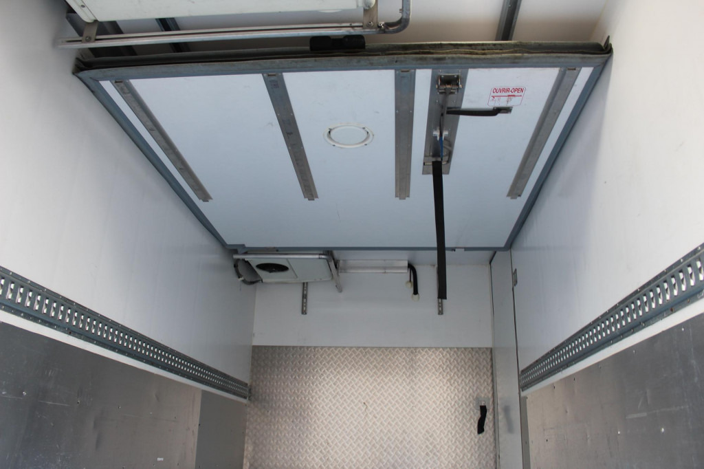 Iveco Daily 70-180 CP 600 Tiefkühl Bi-Temp Doppelräder - Carrinha frigorífica: foto 3 Iveco Daily 70-180 CP 600 Tiefkühl Bi-Temp Doppelräder - Carrinha frigorífica: foto 3