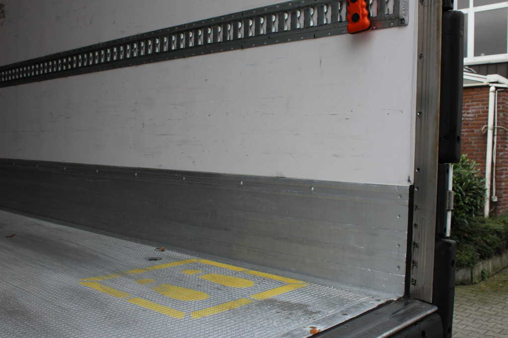 Lamberet TK SLXi Spectrum 2,65h Bi-Multi-Temp. TW LBW - Semi-reboque frigorífico: foto 5 Lamberet TK SLXi Spectrum 2,65h Bi-Multi-Temp. TW LBW - Semi-reboque frigorífico: foto 5