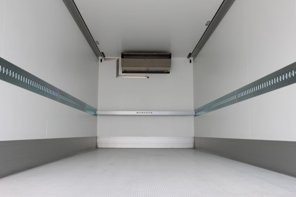 MAN TGM 18.290 E6 Thermo King T-1300X Tür+LBW AHK - Camião frigorífico: foto 3 MAN TGM 18.290 E6 Thermo King T-1300X Tür+LBW AHK - Camião frigorífico: foto 3