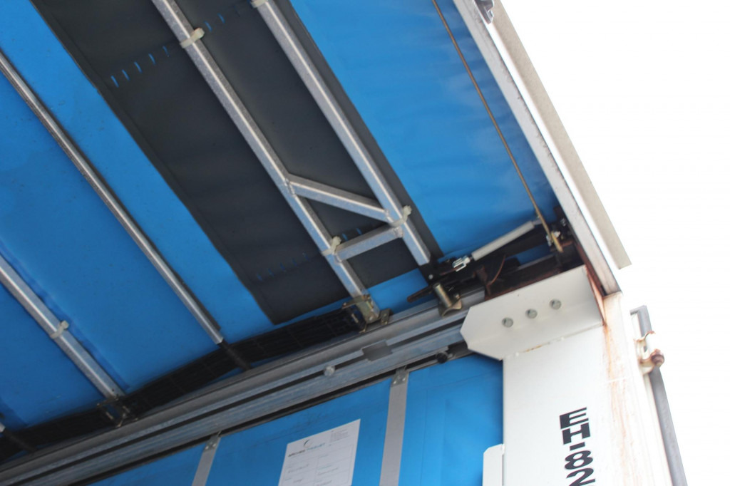 MAN TGS 18.440 Plane Zug Schlafplatz AHK Retarder - Camião de lona: foto 2 MAN TGS 18.440 Plane Zug Schlafplatz AHK Retarder - Camião de lona: foto 2