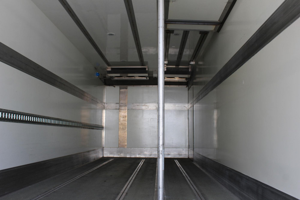 Mercedes-Benz Actros 2533 E6 Kühlkoffer Lift-Lenkachse LBW - Camião frigorífico: foto 3 Mercedes-Benz Actros 2533 E6 Kühlkoffer Lift-Lenkachse LBW - Camião frigorífico: foto 3