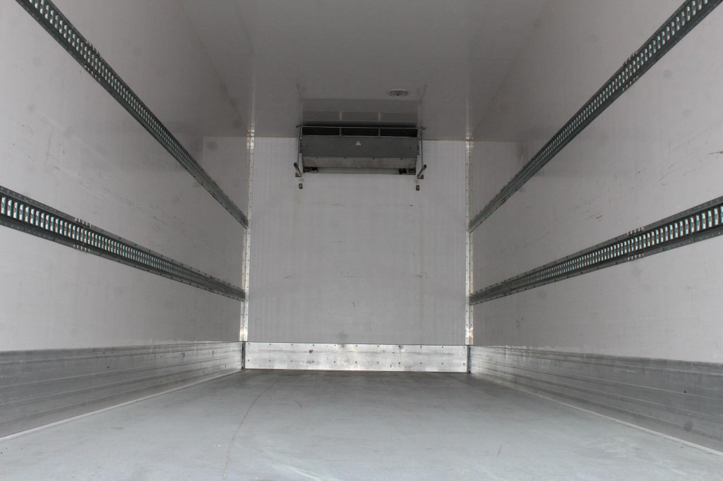 Mercedes-Benz Antos 1827 E6 CS 1050 LBW Seitentur - Camião frigorífico: foto 2 Mercedes-Benz Antos 1827 E6 CS 1050 LBW Seitentur - Camião frigorífico: foto 2