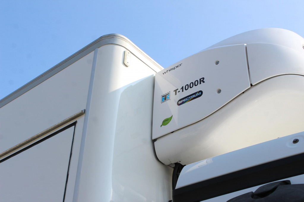 Mercedes-Benz Antos 1827 E6 TK T-1000R Multi Bi-Temp LBW - Camião frigorífico: foto 5 Mercedes-Benz Antos 1827 E6 TK T-1000R Multi Bi-Temp LBW - Camião frigorífico: foto 5