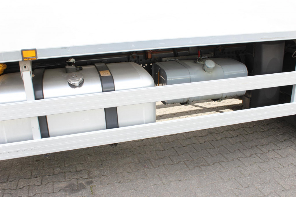 Camião frigorífico Mercedes-Benz Antos 2536 E6 CS 1250Mt Tri-temp LBW TW ATP: foto 7 Camião frigorífico Mercedes-Benz Antos 2536 E6 CS 1250Mt Tri-temp LBW TW ATP: foto 7