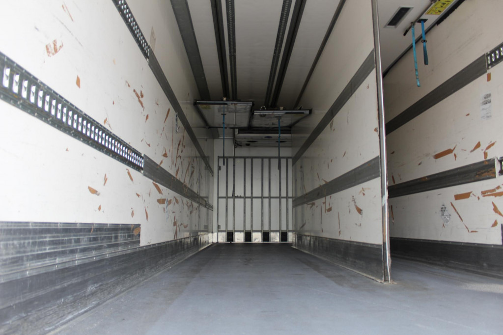 Mercedes-Benz Antos 2536 E6 CS 1250Mt Tri-temp LBW TW ATP - Camião frigorífico: foto 3 Mercedes-Benz Antos 2536 E6 CS 1250Mt Tri-temp LBW TW ATP - Camião frigorífico: foto 3