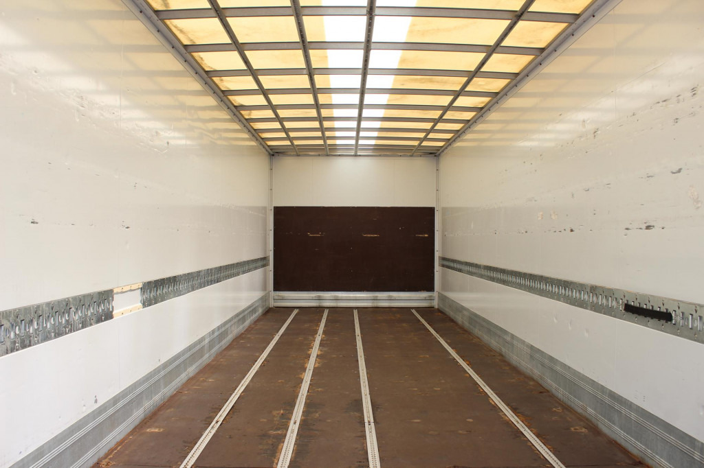 Mercedes-Benz Atego 1221 E6 Koffer Klima Kamera LBW Nur 85 Tkm - Camião furgão: foto 2 Mercedes-Benz Atego 1221 E6 Koffer Klima Kamera LBW Nur 85 Tkm - Camião furgão: foto 2