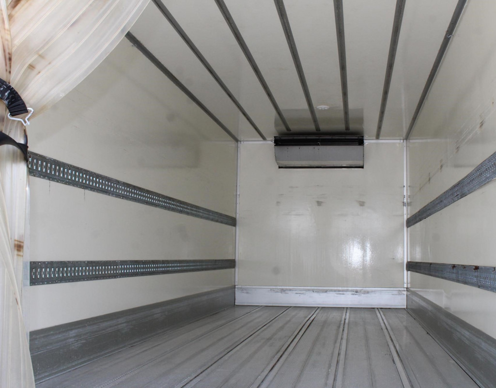 Mercedes-Benz Atego 1221 E6  TK T-800 R   Strom   Türen+LBW - Camião frigorífico: foto 2 Mercedes-Benz Atego 1221 E6  TK T-800 R   Strom   Türen+LBW - Camião frigorífico: foto 2