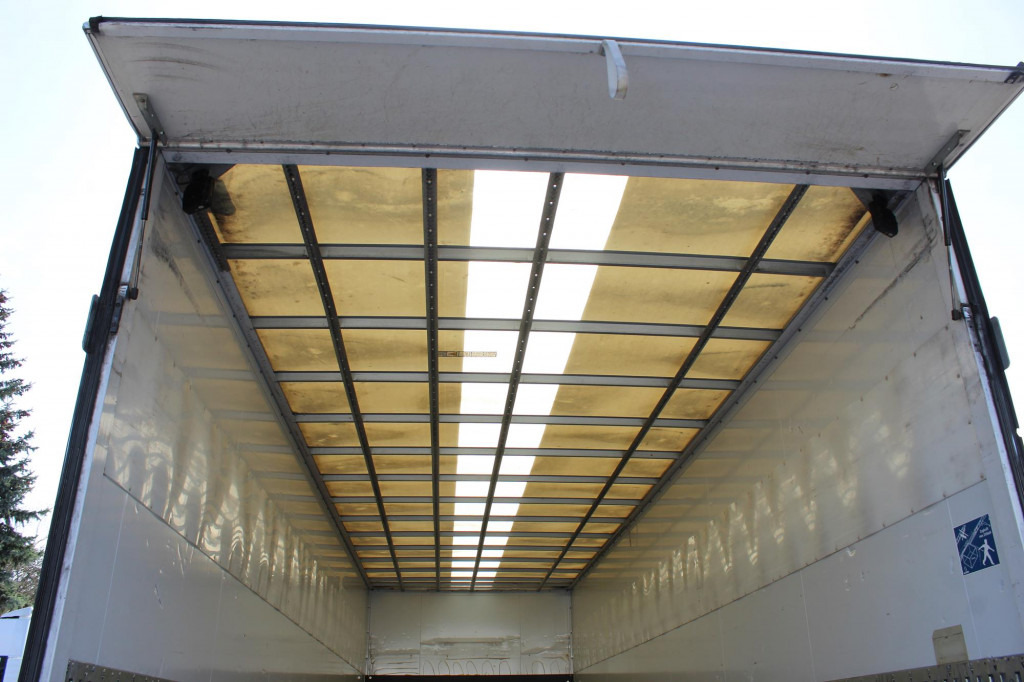 Mercedes-Benz Atego 1321 E6 Koffer Klima Kamera Schalter LBW - Camião furgão: foto 2 Mercedes-Benz Atego 1321 E6 Koffer Klima Kamera Schalter LBW - Camião furgão: foto 2