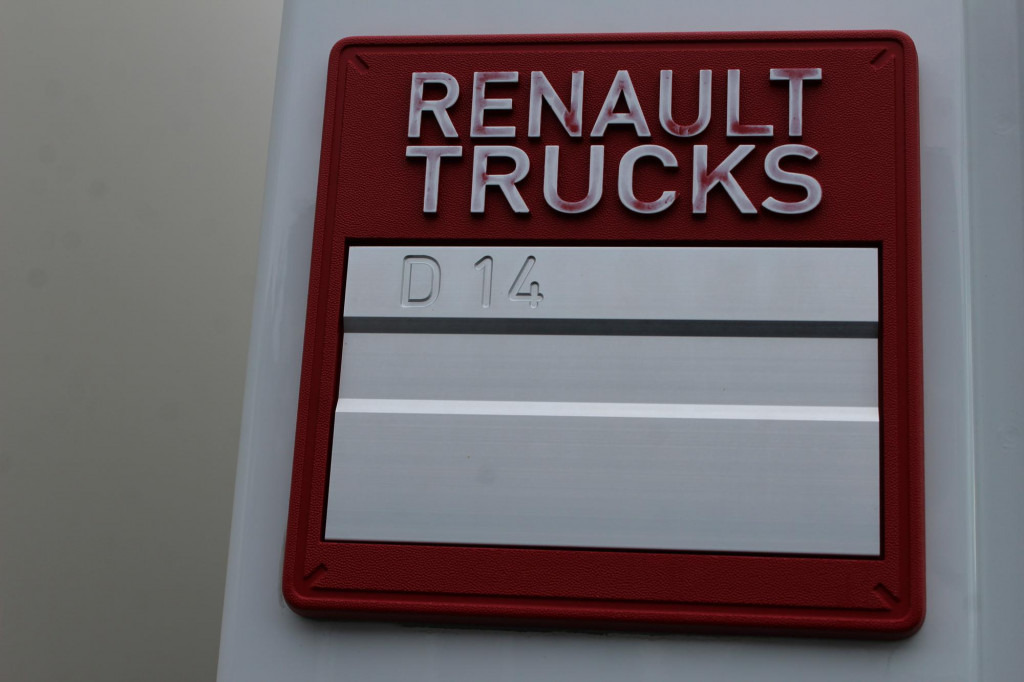 Renault D14 220E6   Laderbordwand   nur 185 Tkm   Klima - Camião furgão: foto 5 Renault D14 220E6   Laderbordwand   nur 185 Tkm   Klima - Camião furgão: foto 5