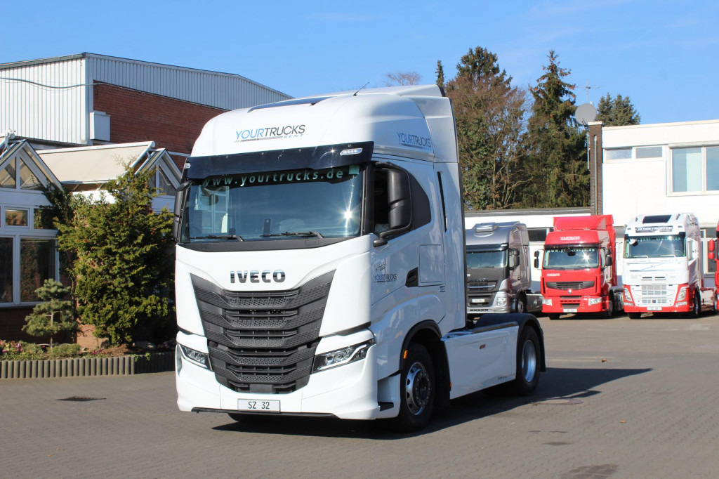 Iveco S-Way 490 E6 Retarder Standklima 2Tanks Navi - Tractor: foto 1 Iveco S-Way 490 E6 Retarder Standklima 2Tanks Navi - Tractor: foto 1