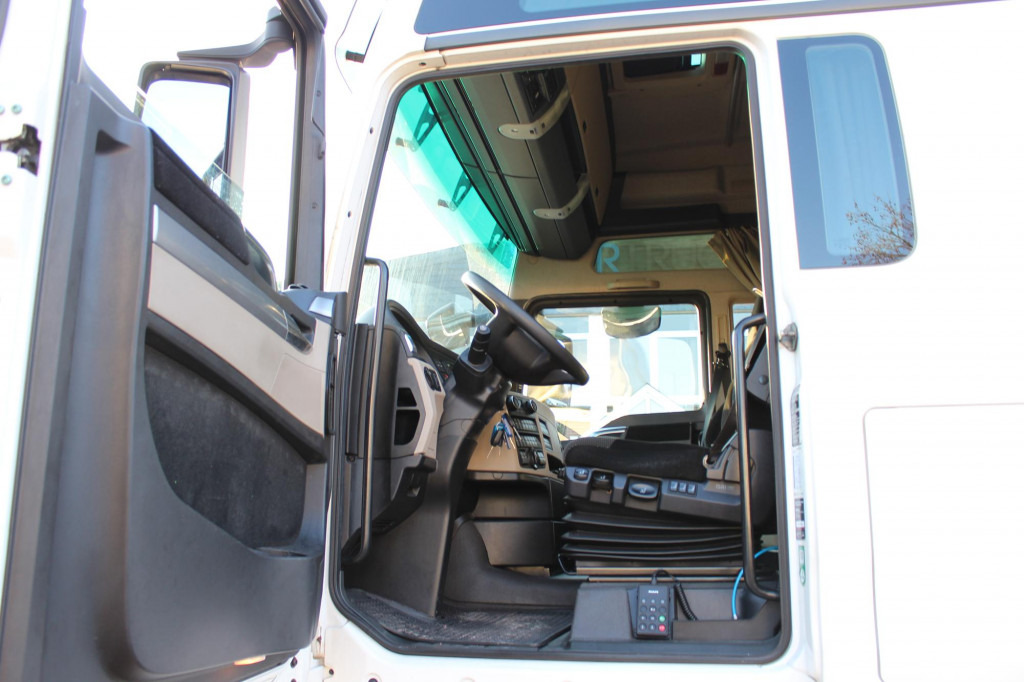 MAN TGX 18.510 E6 XXL Retarder Kühlbox Navi - Tractor: foto 4 MAN TGX 18.510 E6 XXL Retarder Kühlbox Navi - Tractor: foto 4